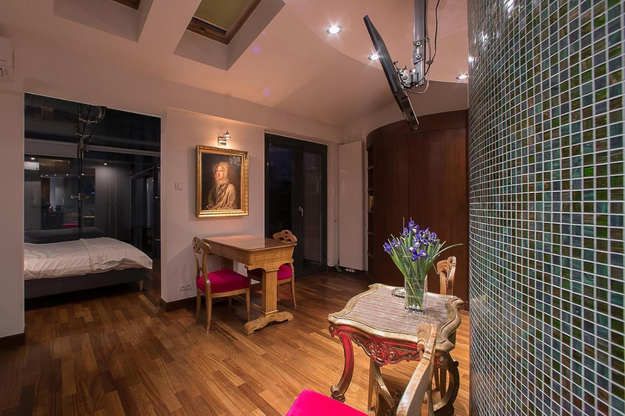 Main Square Studio With Terrace & Air Condition Krakow Luaran gambar